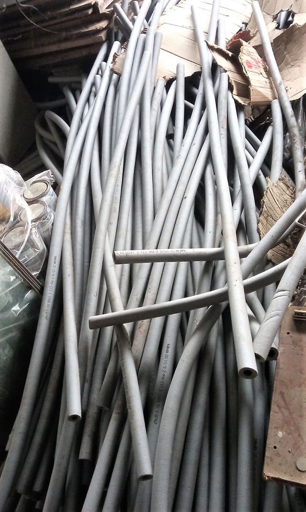 Tubes ou tuyaux isolants PEF thermoaccoustiques 15 mm Bricolage