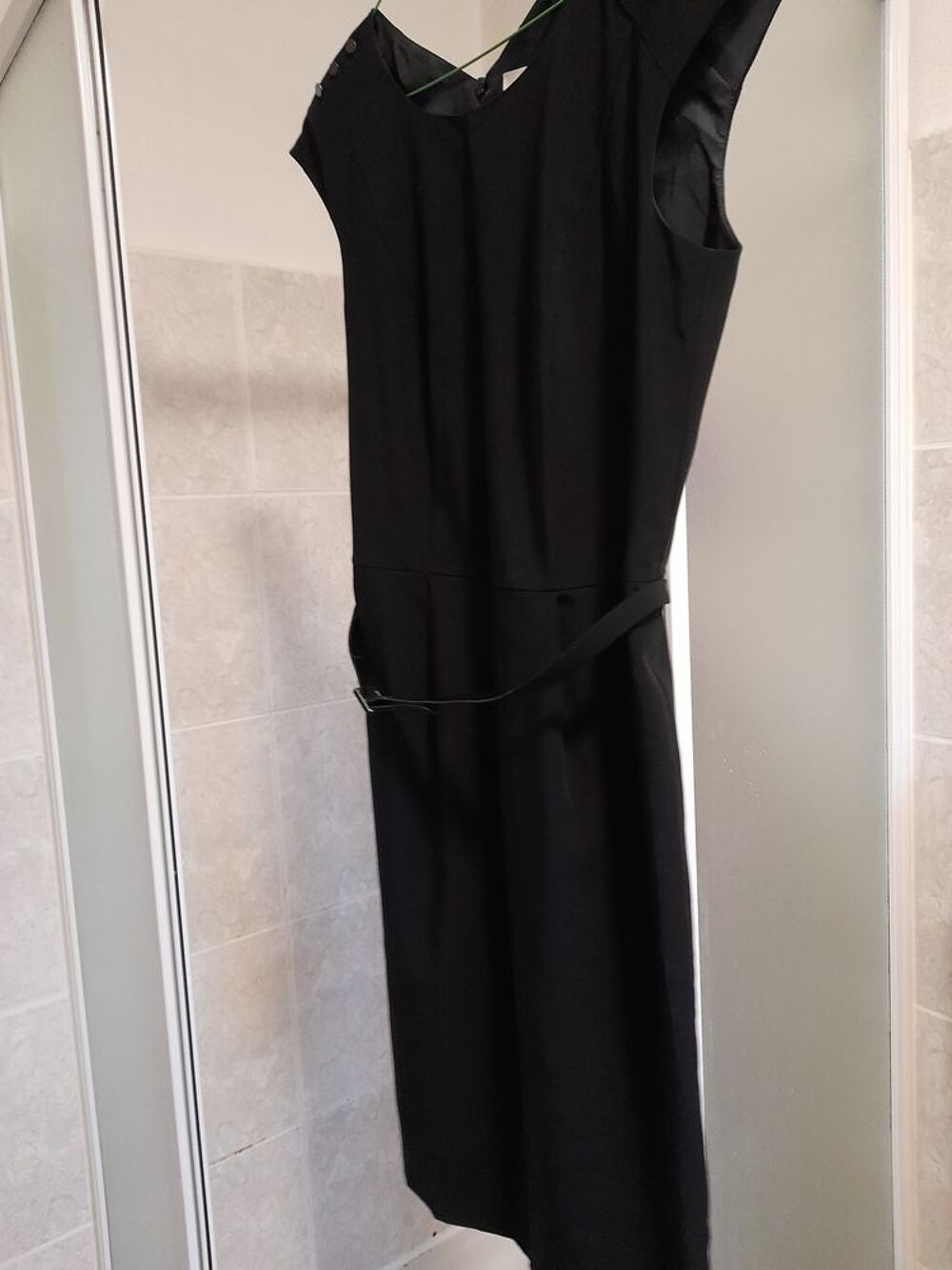 robe noire Vêtements