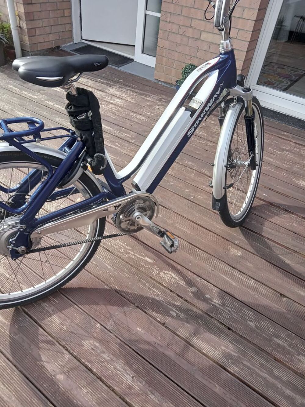 VELO ELECTRIQUE marque STARWAY TOURING 26 Vélos