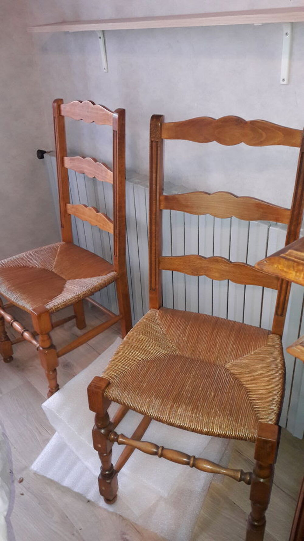 Chaise en paille, excellent &eacute;tat Meubles