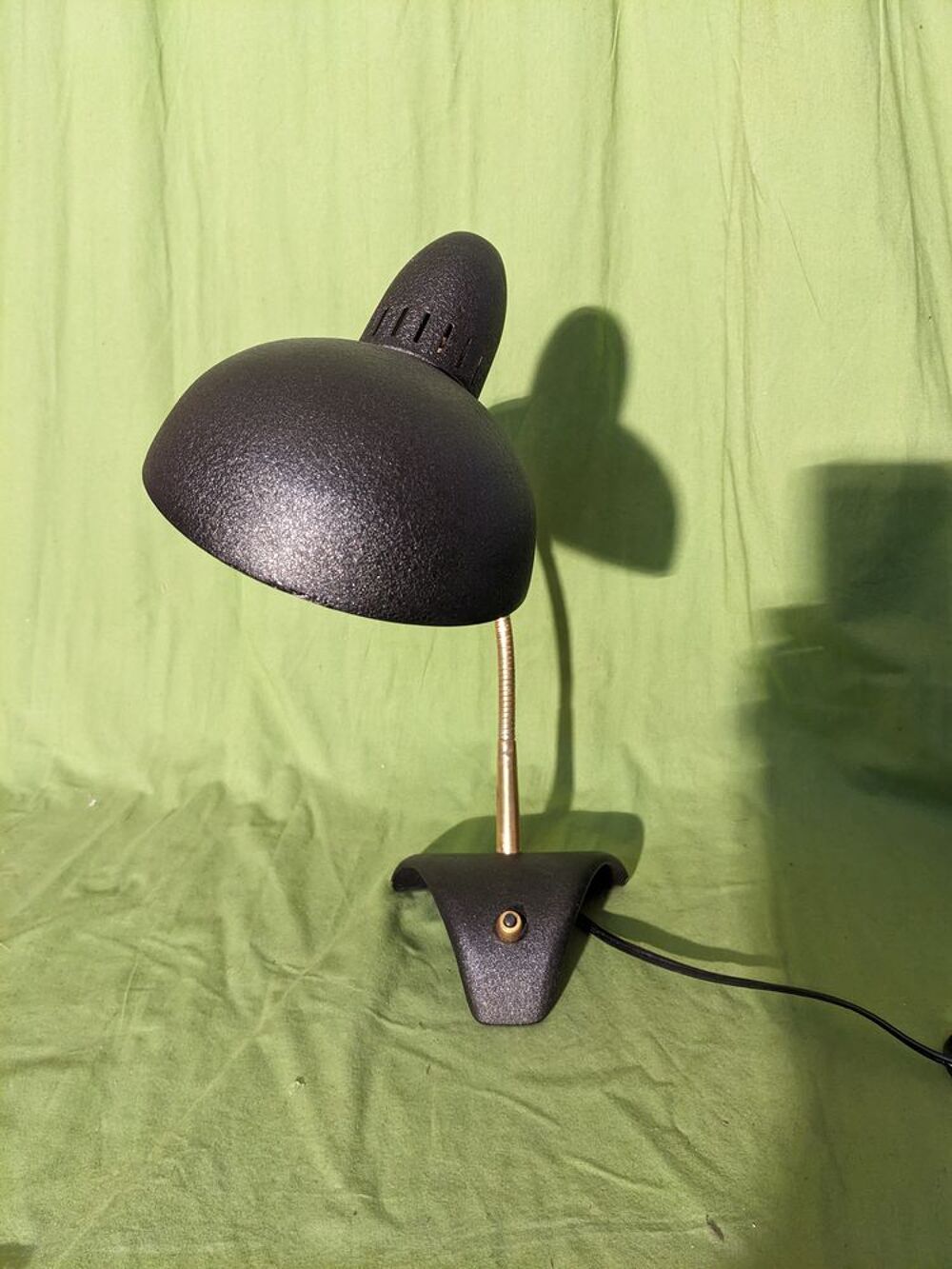 Lampe de bureau articul&eacute;e de Jean Boris Lacroix ann&eacute;es 50
Di Décoration