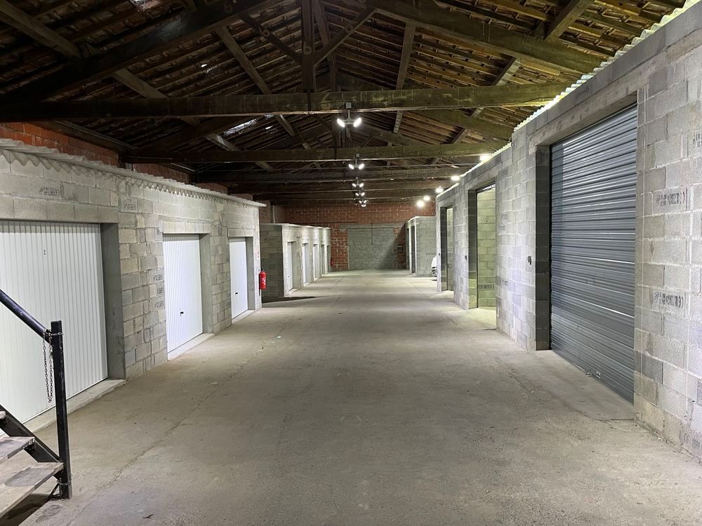 Location Parking/Garage BOX GARAGE 100% Sécurisé 13m2 dans Entrepôt Montesquieu-volvestre