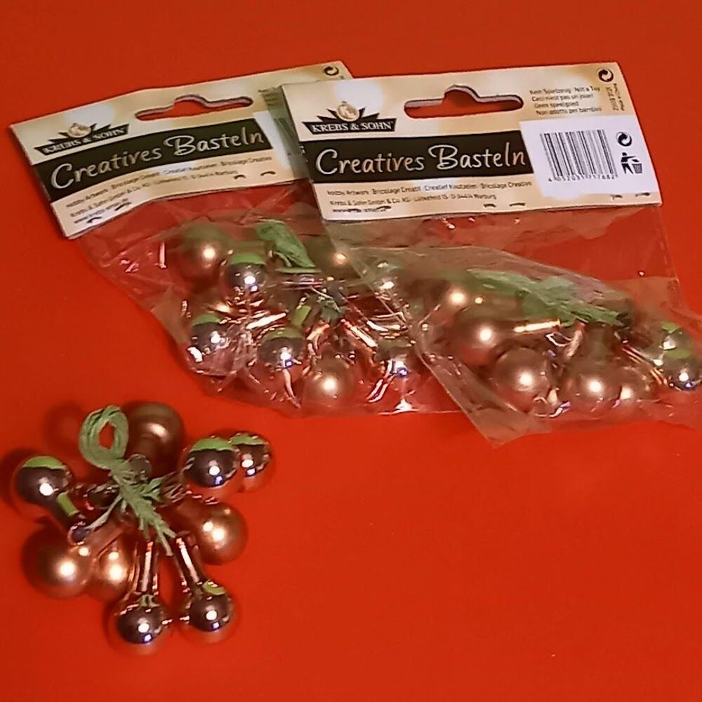 Lot de 36 petites boules brillantes et satin couleur or Décoration