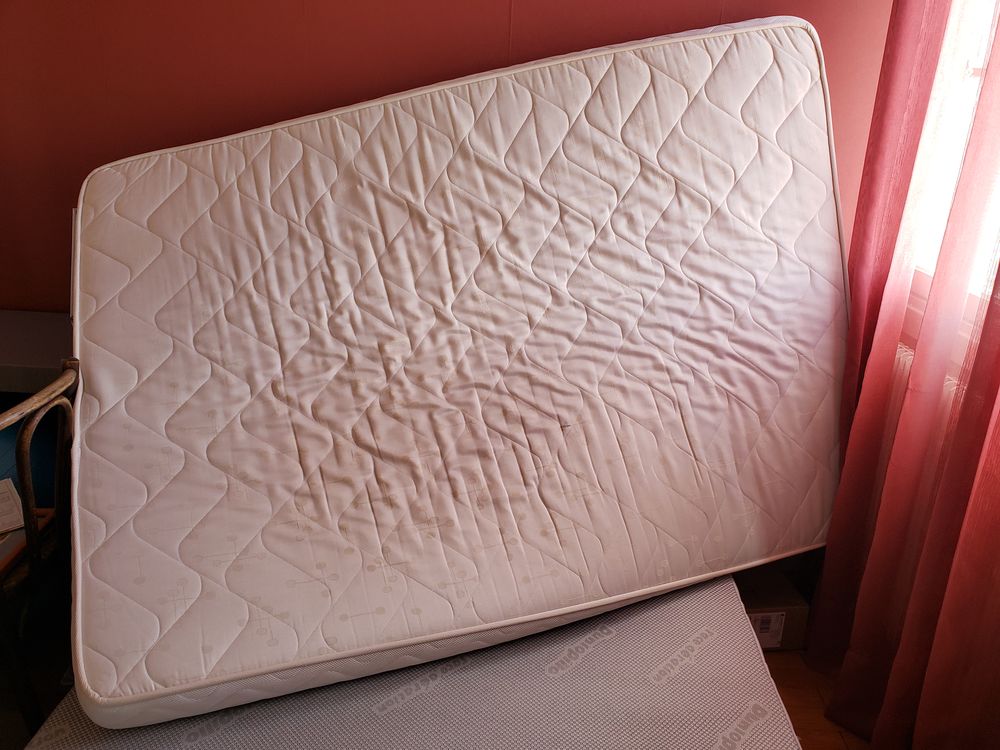 SOMMIER DUNLOPILLO + MATELAS Meubles
