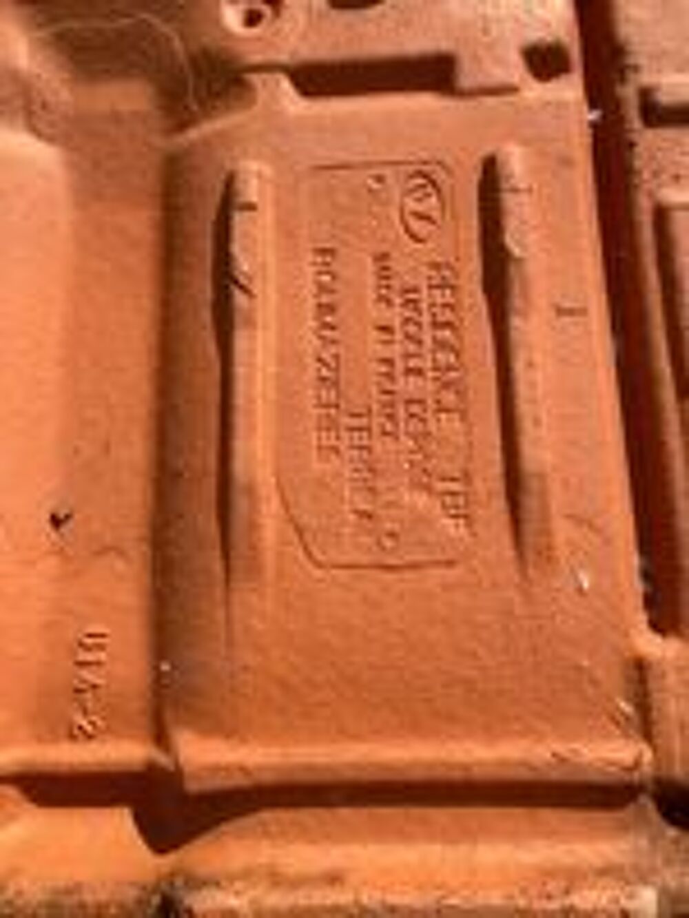 Lot de 200 tuiles Terreal R&eacute;sidence 13 + 26 tuiles de rive Bricolage
