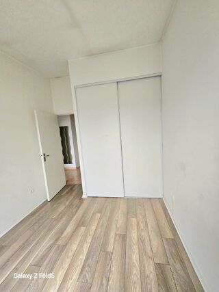  Appartement � louer 3 pi�ces 63 m� Thiais