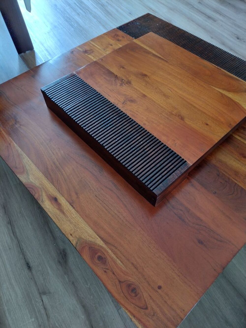 Table basse exotique "Bois et Chiffon" Meubles