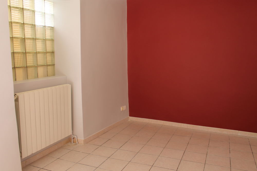 Location Maison JOLIE PETITE MAISON AVEC GARAGE Mercuès