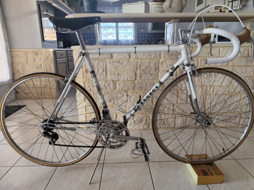 v&eacute;lo course vintage Vélos