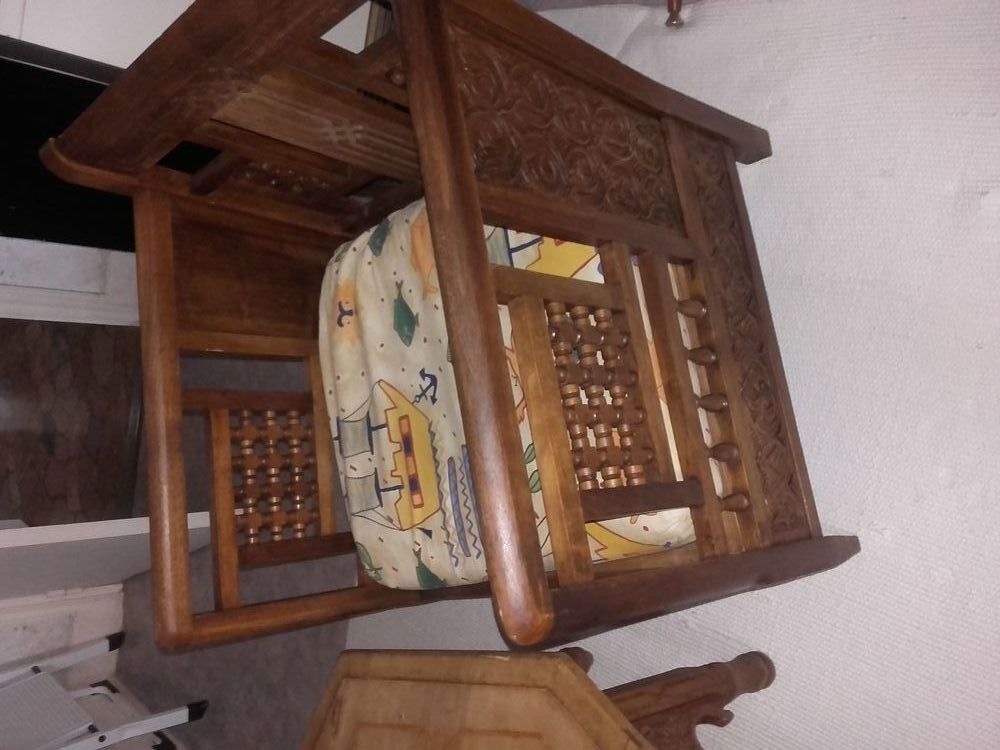 1 table th&eacute; &amp; 2 fauteuils style mauresque Meubles