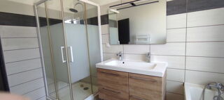  Appartement � louer 6 pi�ces 120 m� Avignon