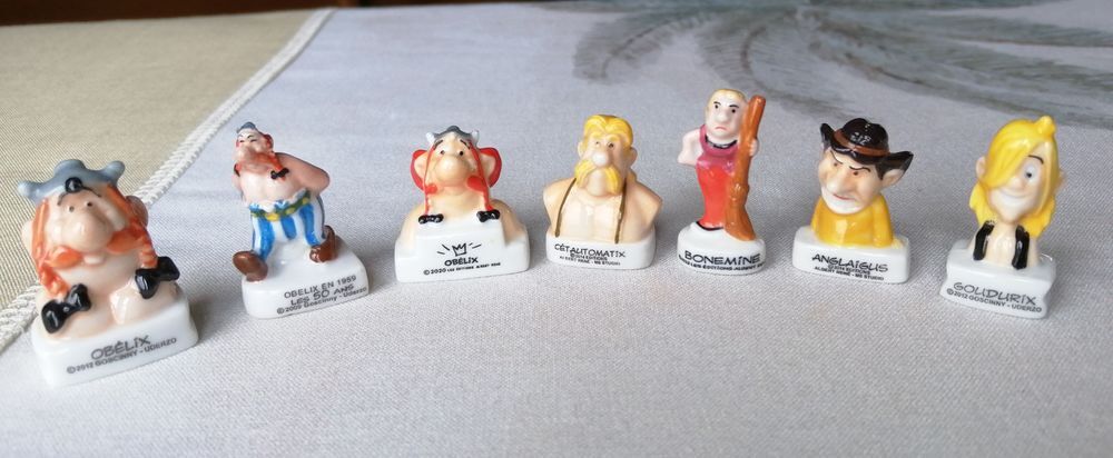 LOT DE 7 FEVES ASTERIX ET OBELIX 