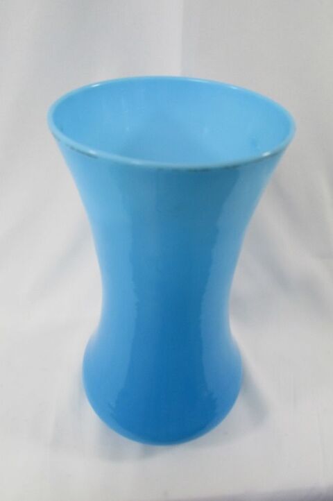 Vase en opaline bleue 22 Castres (81)