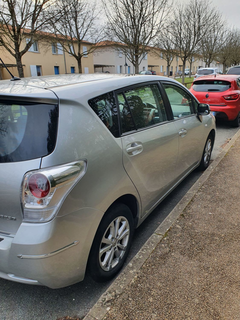 Toyota Verso 126 D-4D 5pl Dynamic 2011 occasion Le Plessis-Robinson 92350