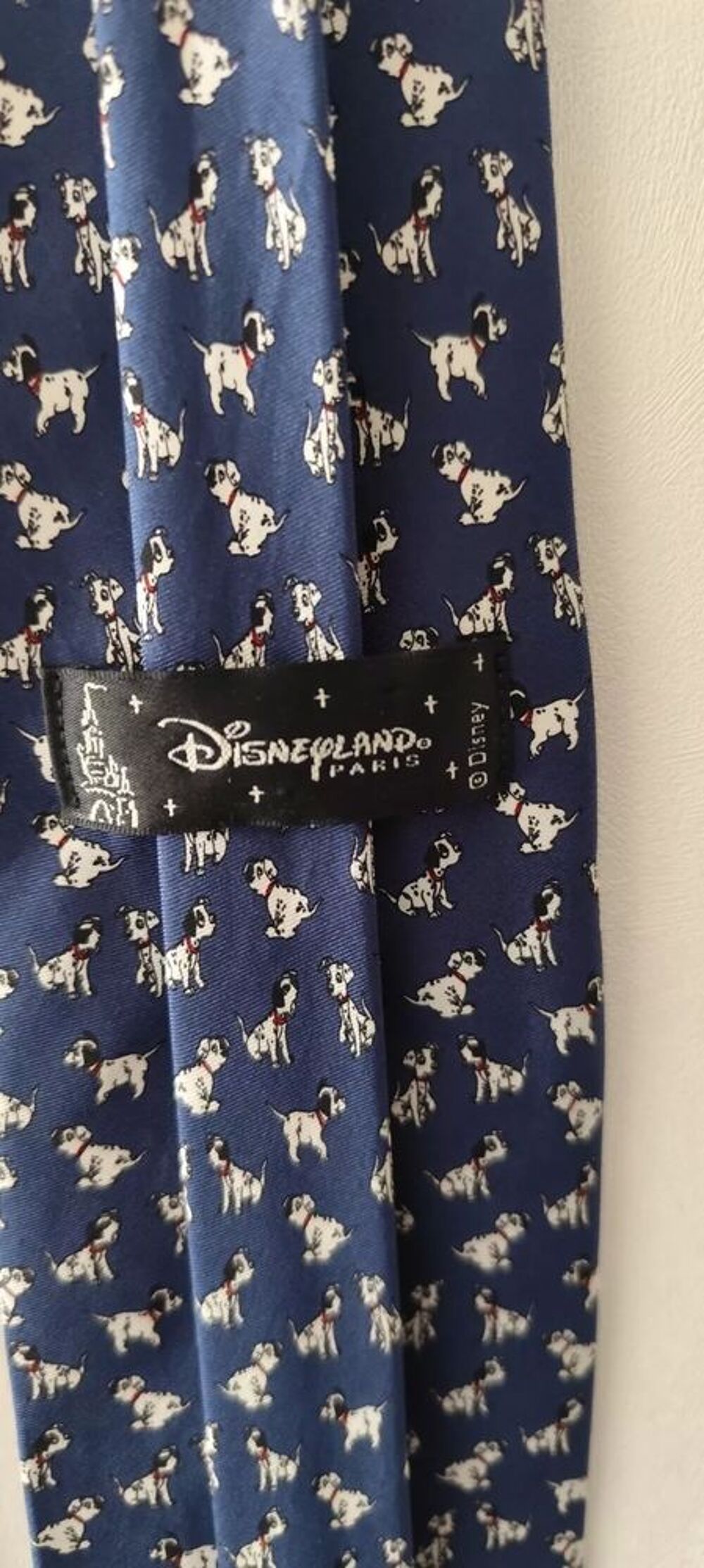 Cravates Eurodisney 100% Soie , Lot de 4 Vêtements