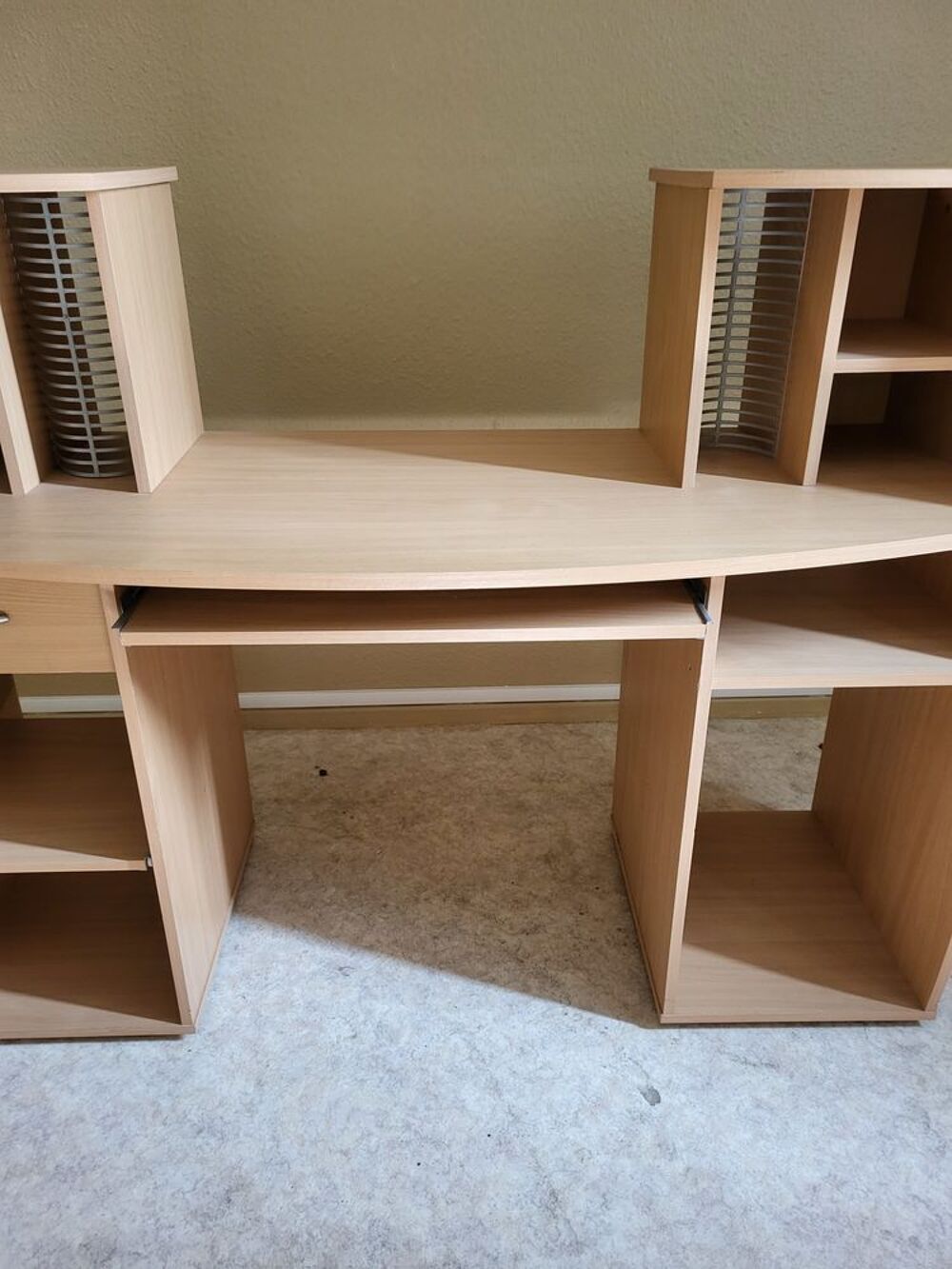 Bureau avec des rangements Meubles