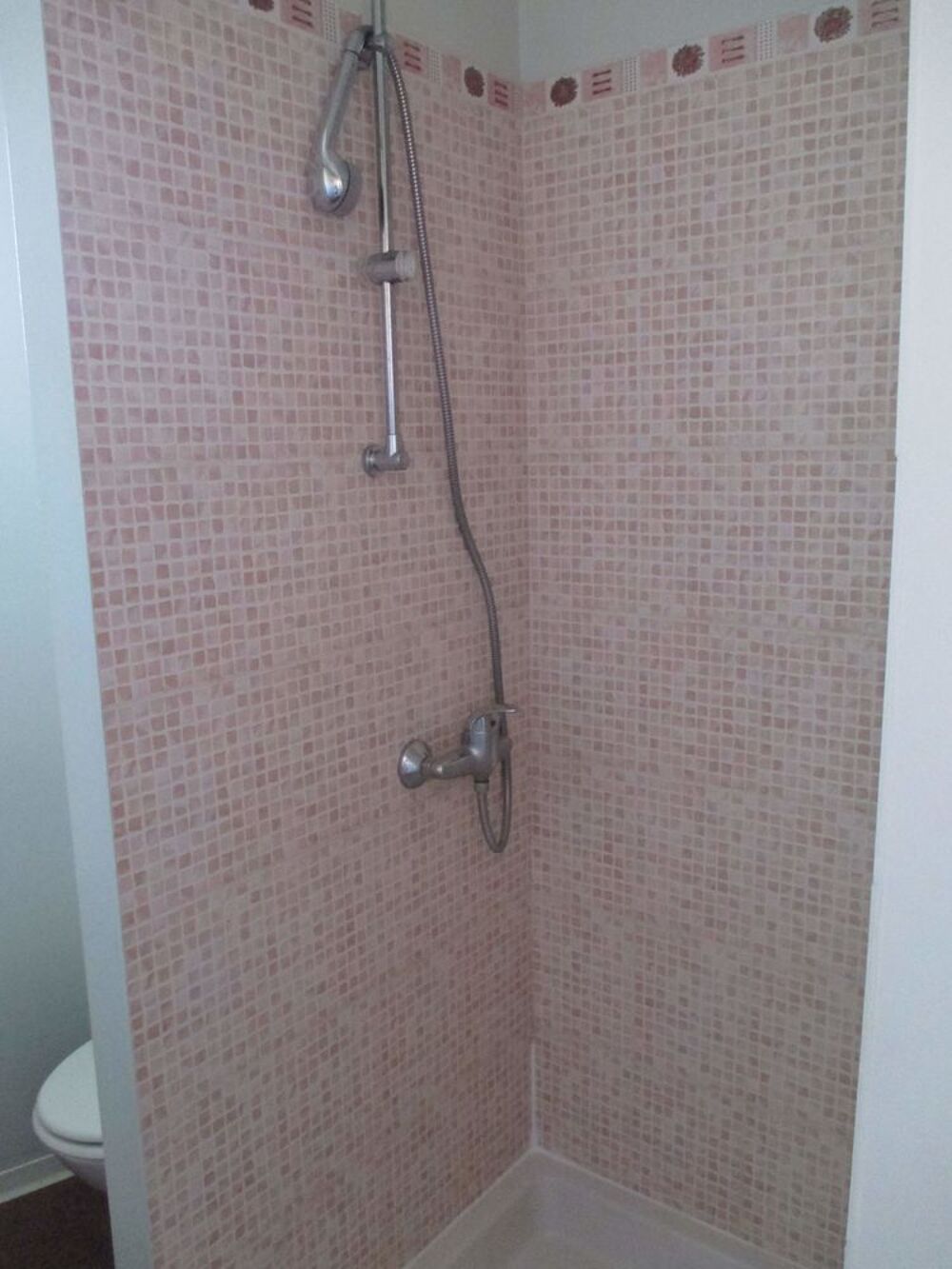 Location Appartement ALBI STUDIO libre 1-09 près école St Cécile Laperouse385e Albi