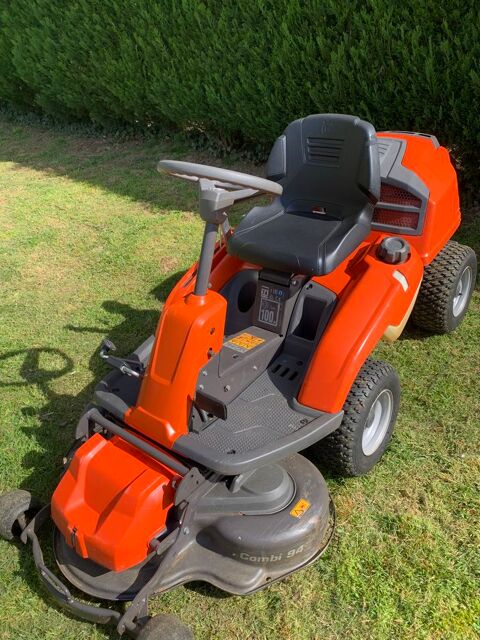 TRACTEUR TONDEUSE HUSQVARNA R213c Aixe-sur-Vienne (87)