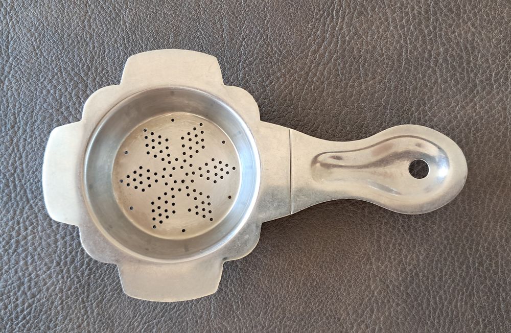 passoire filtre passe th&eacute; passe lait estampill&eacute; fr inox Cuisine