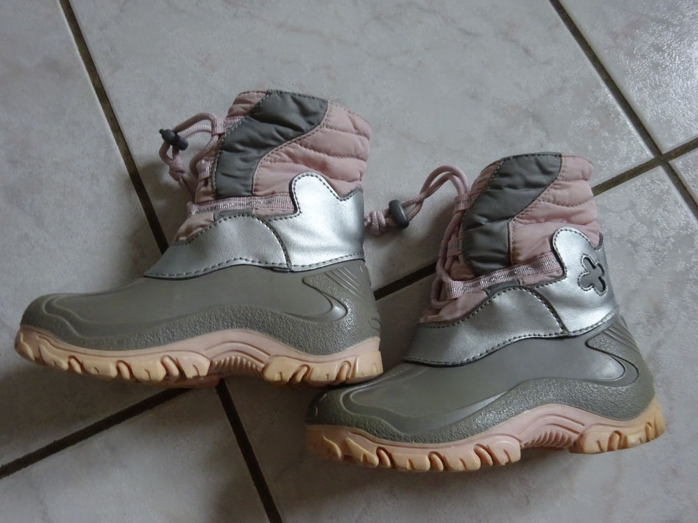 BOTTES ENFANTS P.26 ET 32:33 Chaussures