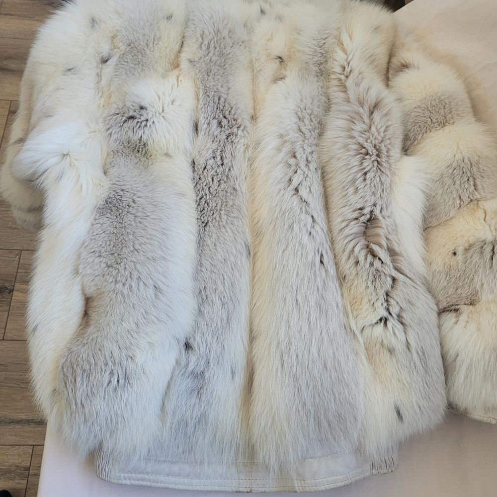 Veste laine Ir&egrave;ne Van Ryb / Capeline fourrure 1960 Vêtements