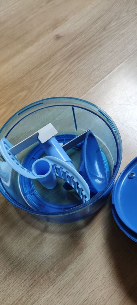 Tupperware hachoir 10 Sainte-Thrence (03)