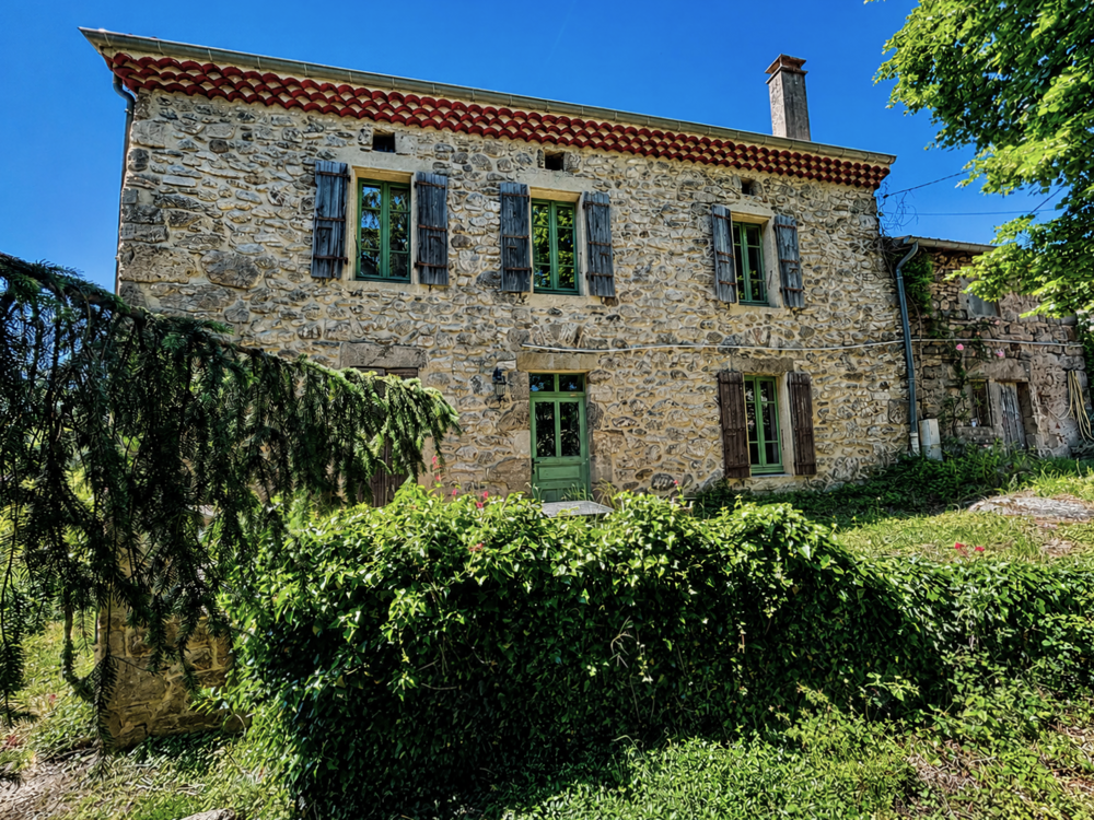 Maison 7 pièces 200 m² · à Alboussière · 200 m² · 300 000 €
