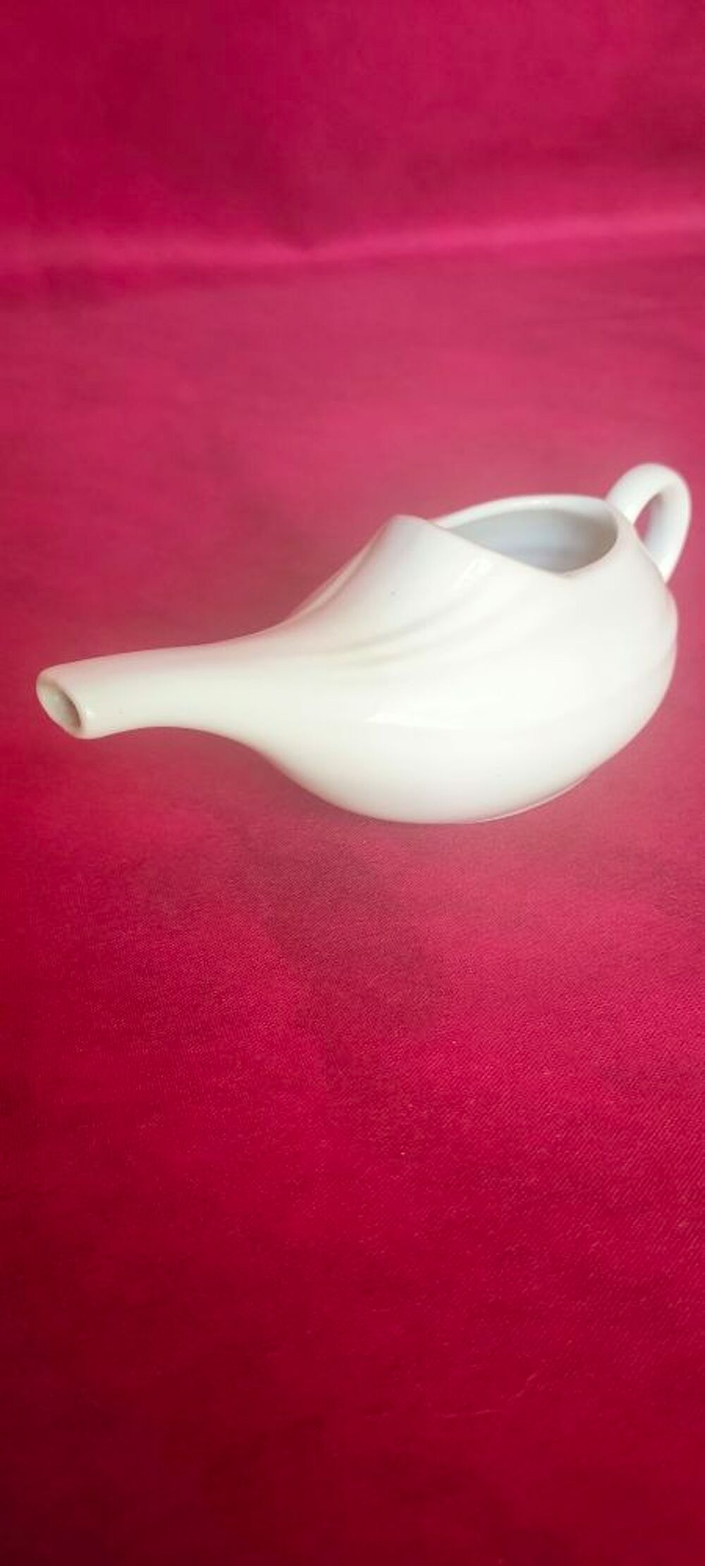 Ancienne pipette en porcelaine blanche longueur 15 cm 