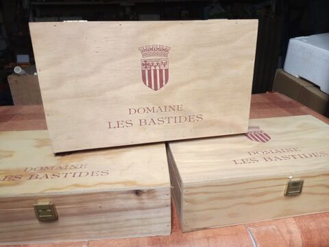 TROIS BOITES EN BOIS 12 M�n�tr�ol-sous-Sancerre (18)