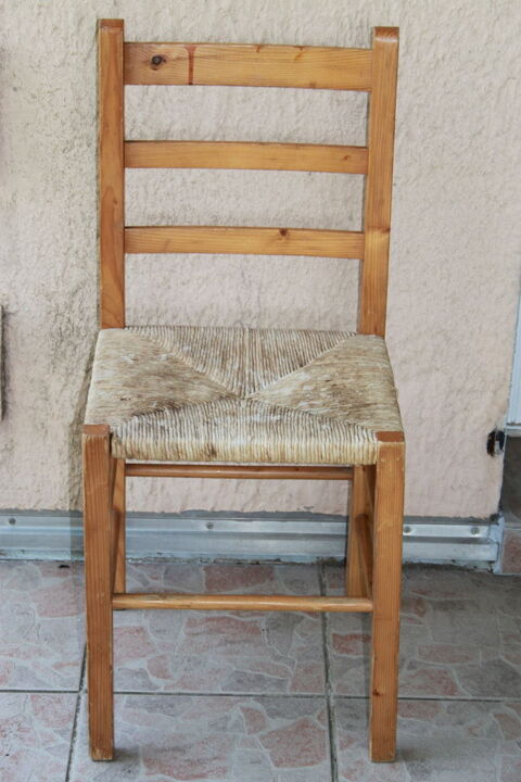 Chaise Pin massif 5 Montigny-Lencoup (77)