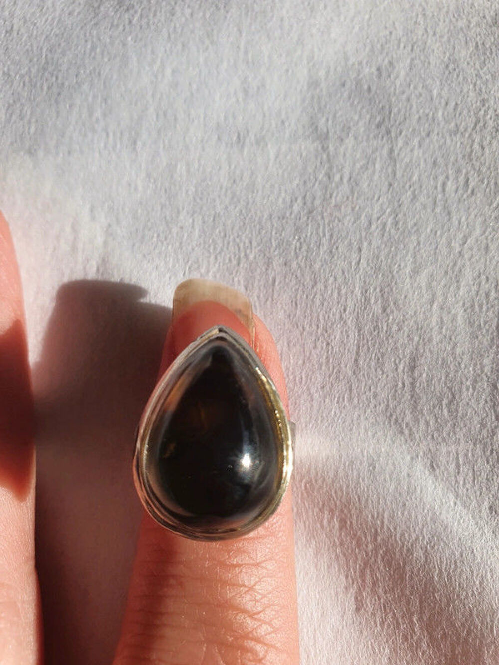 Bague fantaisie marron 
Bijoux et montres