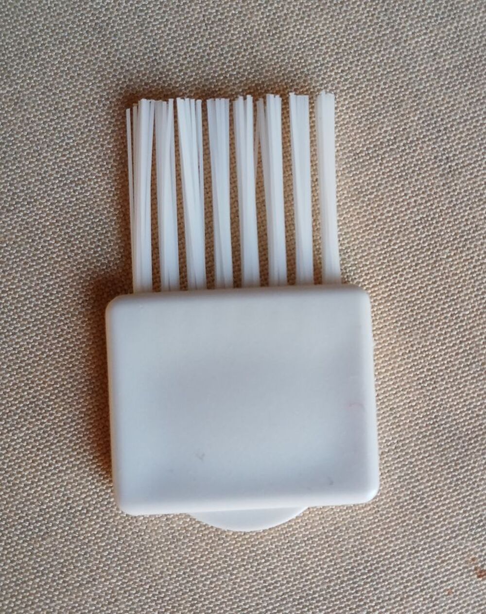 EPILATEUR "CARESSE" de "CALOR" + TROUSSE DE TRANSPORT Electrom�nager