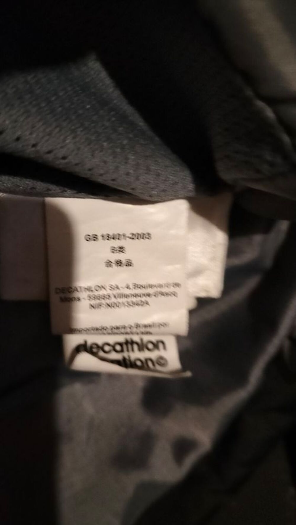Doudoune a capuche quechua taille S tr&egrave;s bon &eacute;tat Vêtements