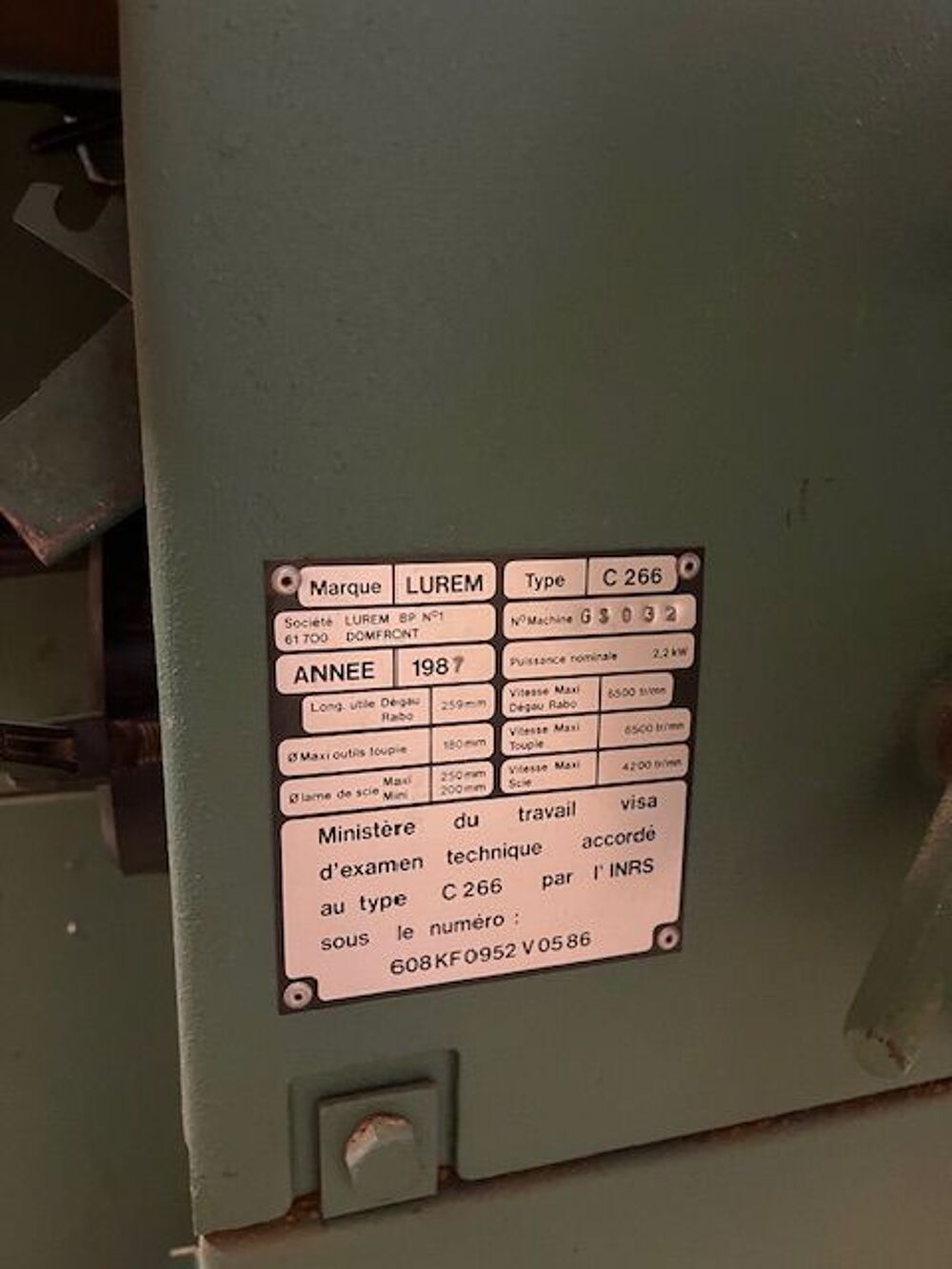 MAT&Eacute;RIEL PROFESSIONNEL EN FONTE Bricolage