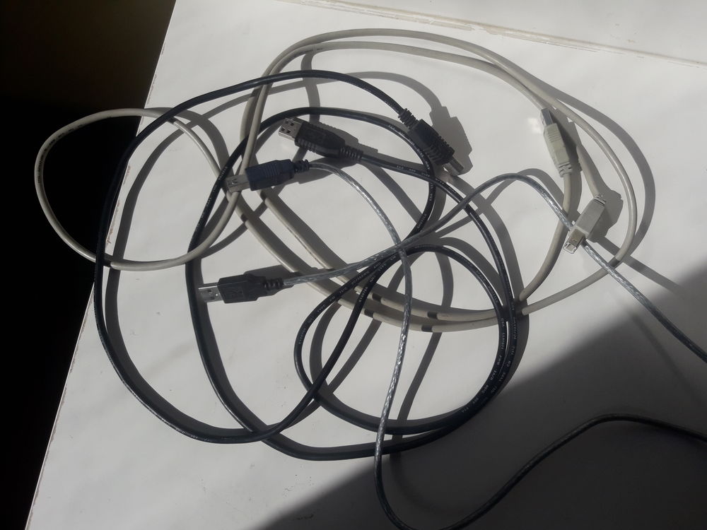 C&acirc;ble USB 2.0 A vers B Matériel informatique
