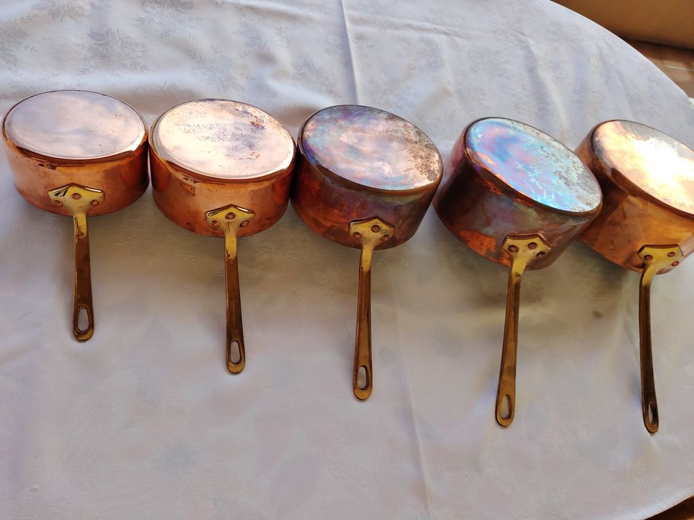Casseroles en cuivre
Décoration