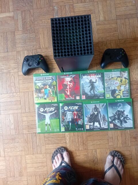 Console Xbox noire + 1 manette + 8 jeux Guéret (23)