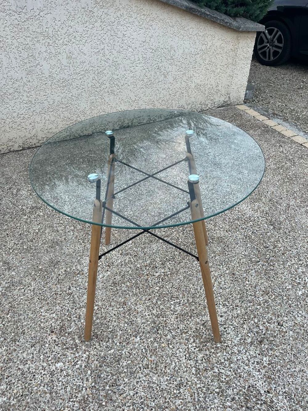 Table ronde en verre avec pieds en bois Meubles