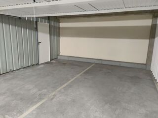 Parking / Garage � louer 24 m� Nice