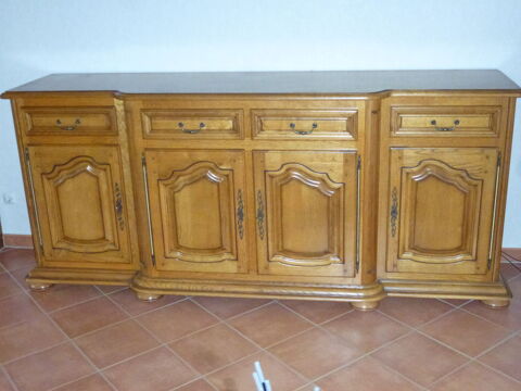 BUFFET BAS 4 PORTES ET 4 TIROIRS EN CHENE CLAIR
250 Hanches (28)