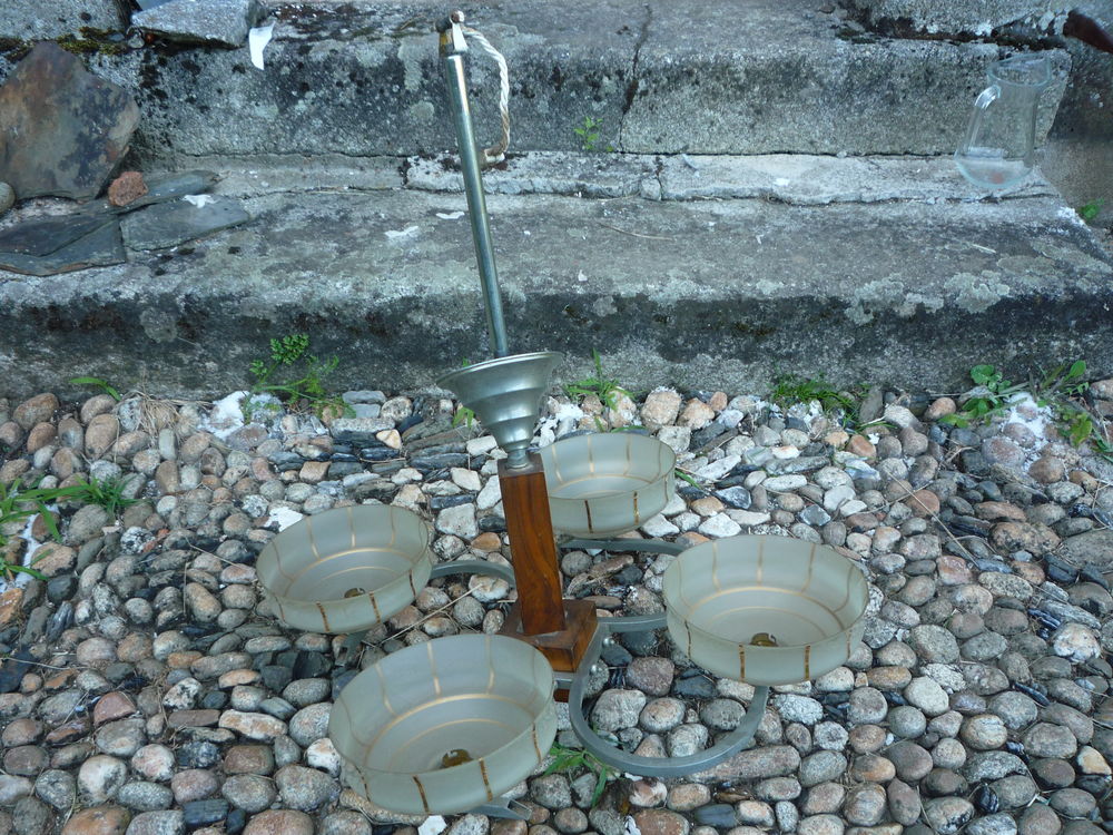 Lustre bois et alu 1950
Meubles