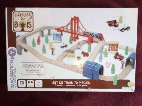 Circuit et set de train en bois 70 pi�ces 40 Cuxac-Cabard�s (11)