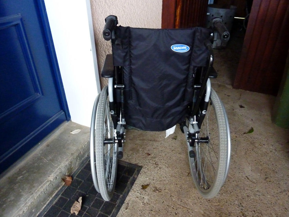 Fauteuil roulant super l&eacute;ger Meubles