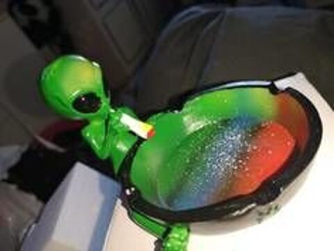Cendrier Alien joint 10 La Balme-de-Sillingy (74)
