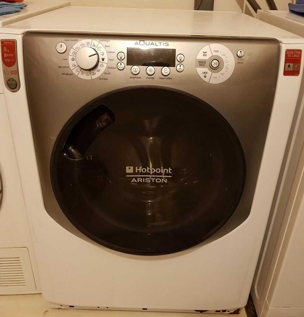 machine a laver HOTMPOINT 9Kg Electroménager