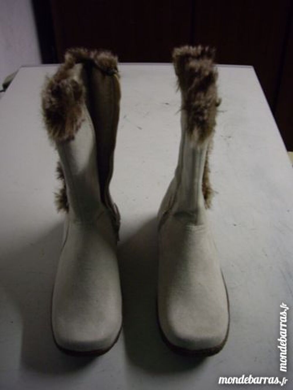 Bottes fourr&eacute;es Beige pt 38 neuves Chaussures