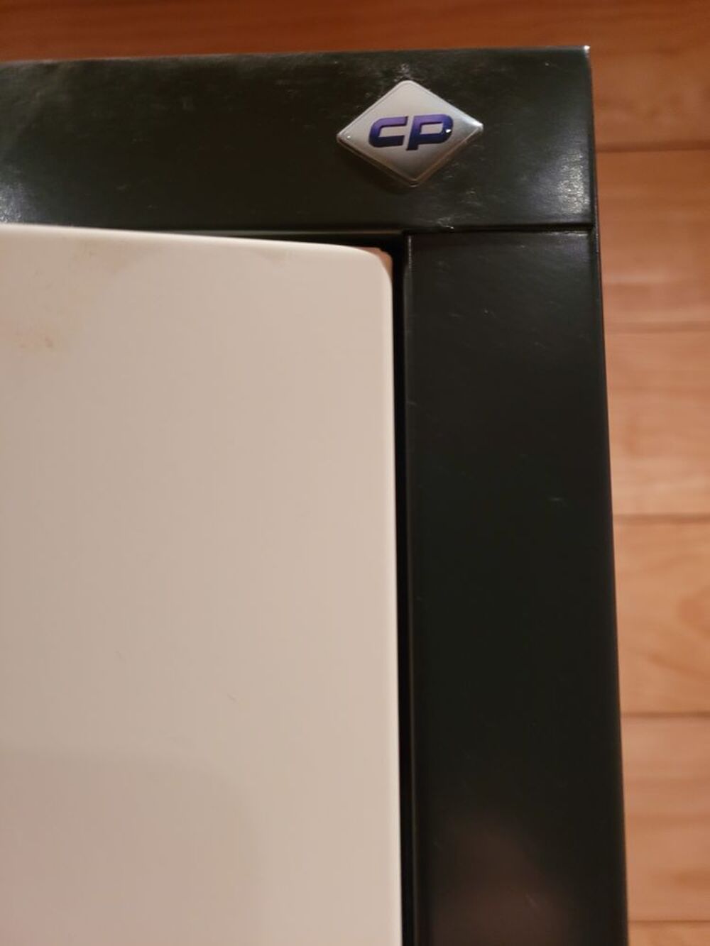 Vestiaire &agrave; 4 casiers Meubles