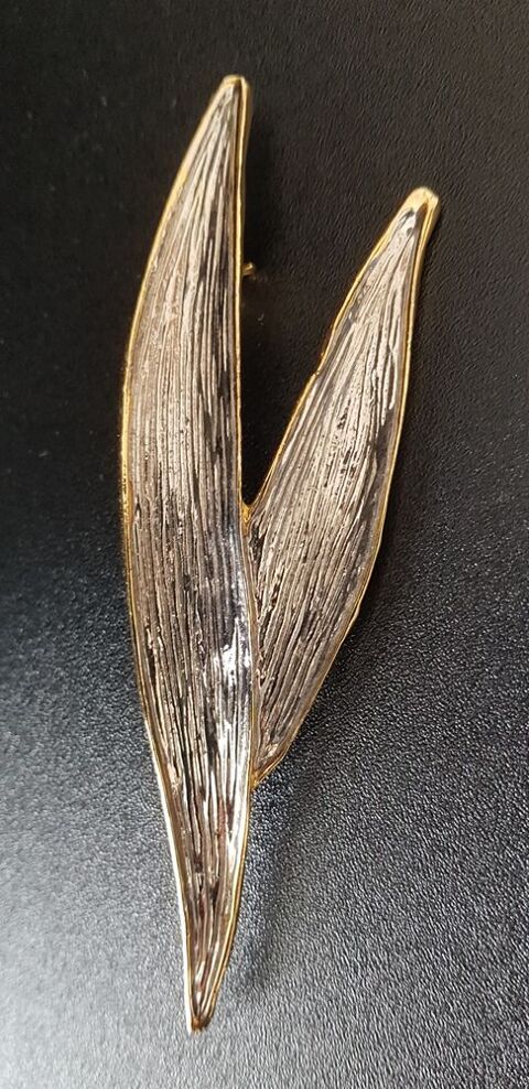 Broche  feuilles  30 Marignane (13)