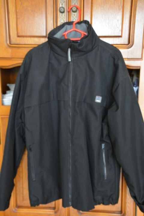 Parka  
0 Angoulme (16)