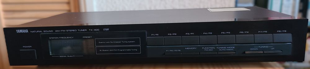 VD Tuner Yamaha TX-400, natural sound AM/FM St&eacute;reo Tuner Audio et hifi